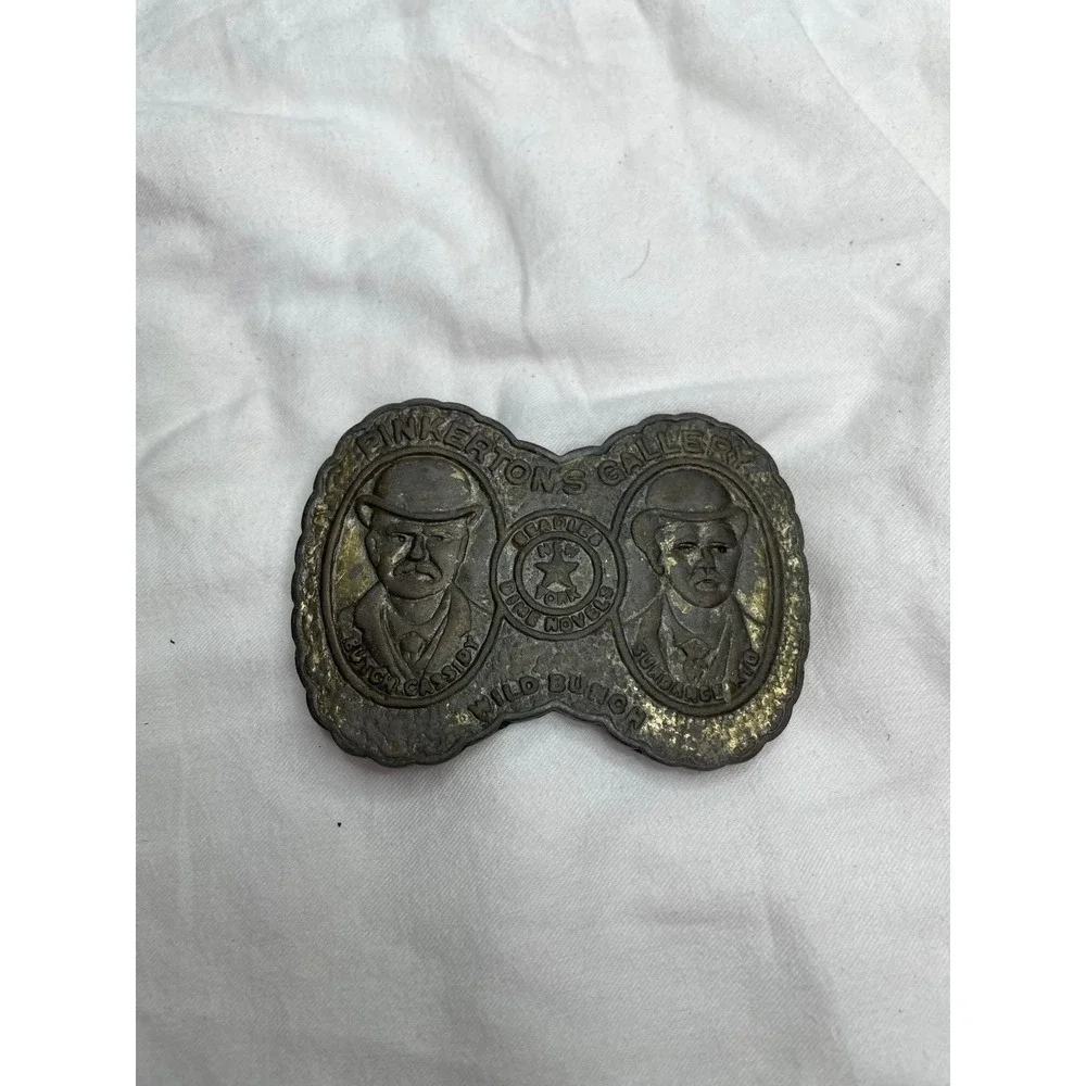 vintage belt buckle featuring 